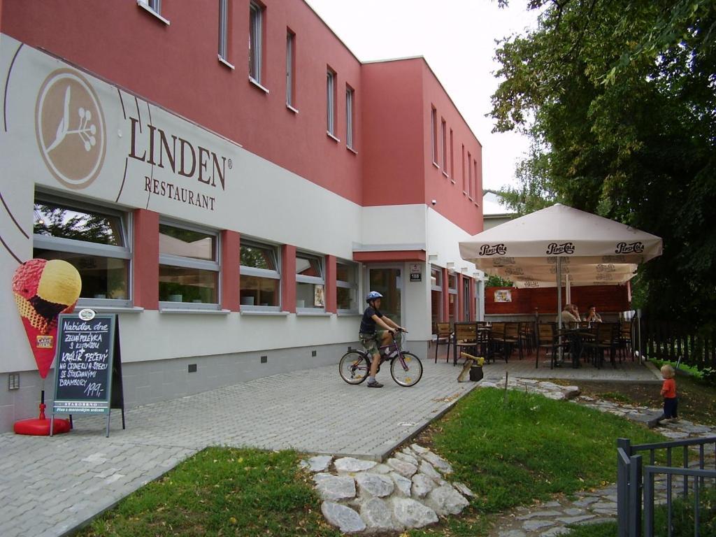 Linden Restaurant And Pension Brno Eksteriør bilde