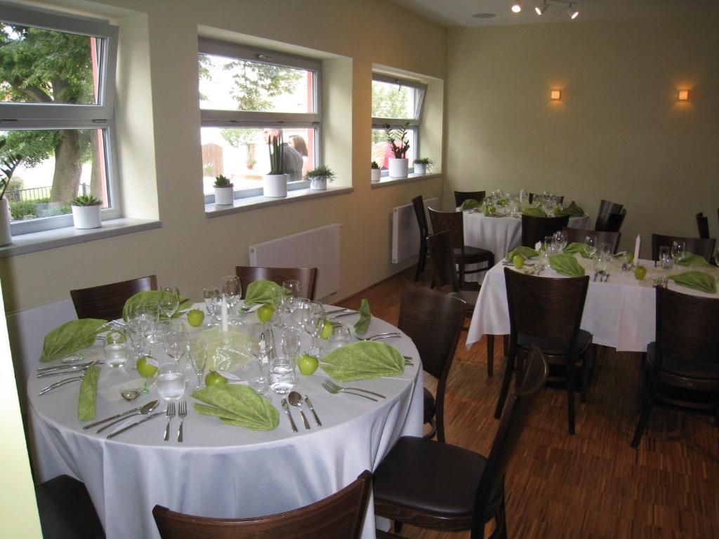 Linden Restaurant And Pension Brno Eksteriør bilde